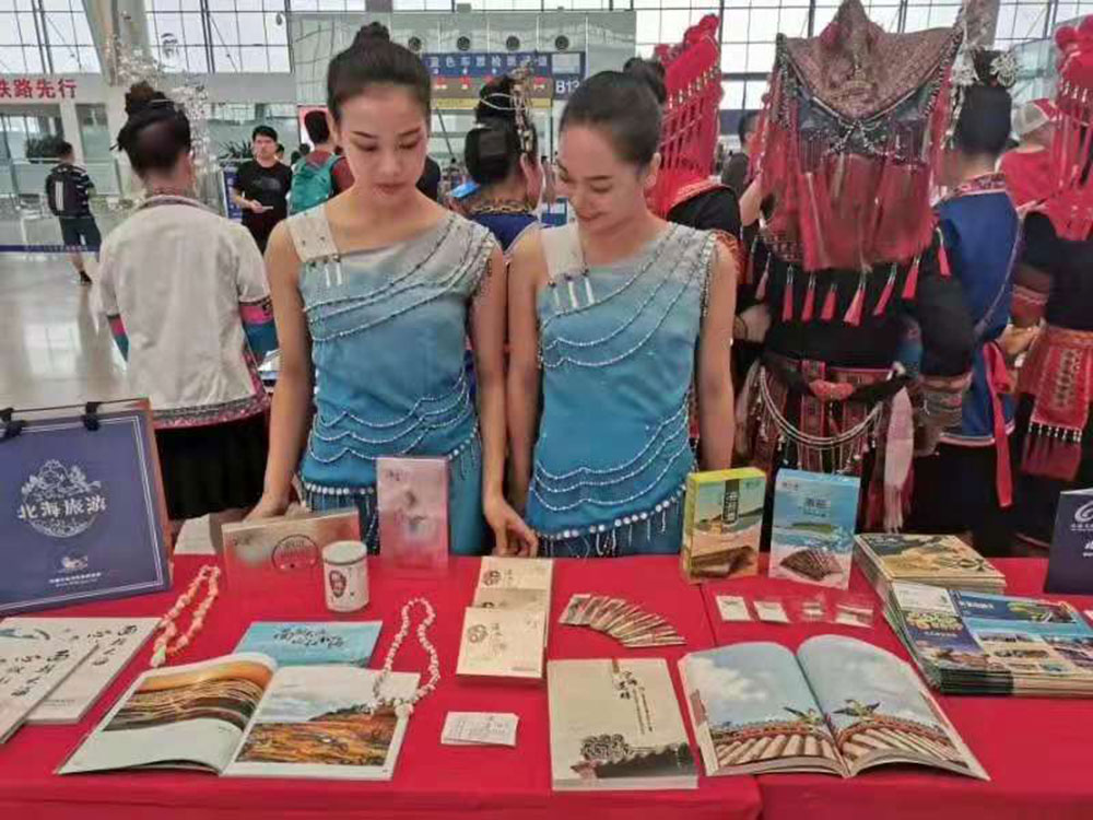 搭乘首發(fā)高鐵，海真珠珍珠粉抵達(dá)東方明珠